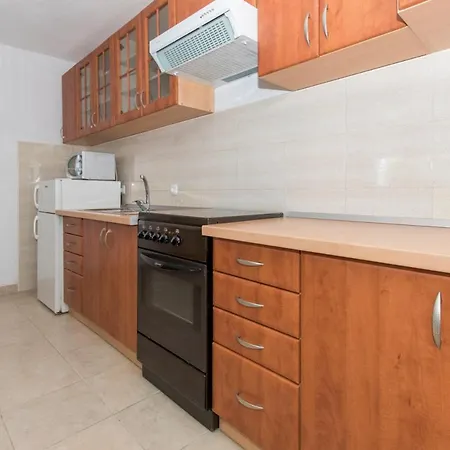 Sleeps 22 With Pool Air Con And Wifi *